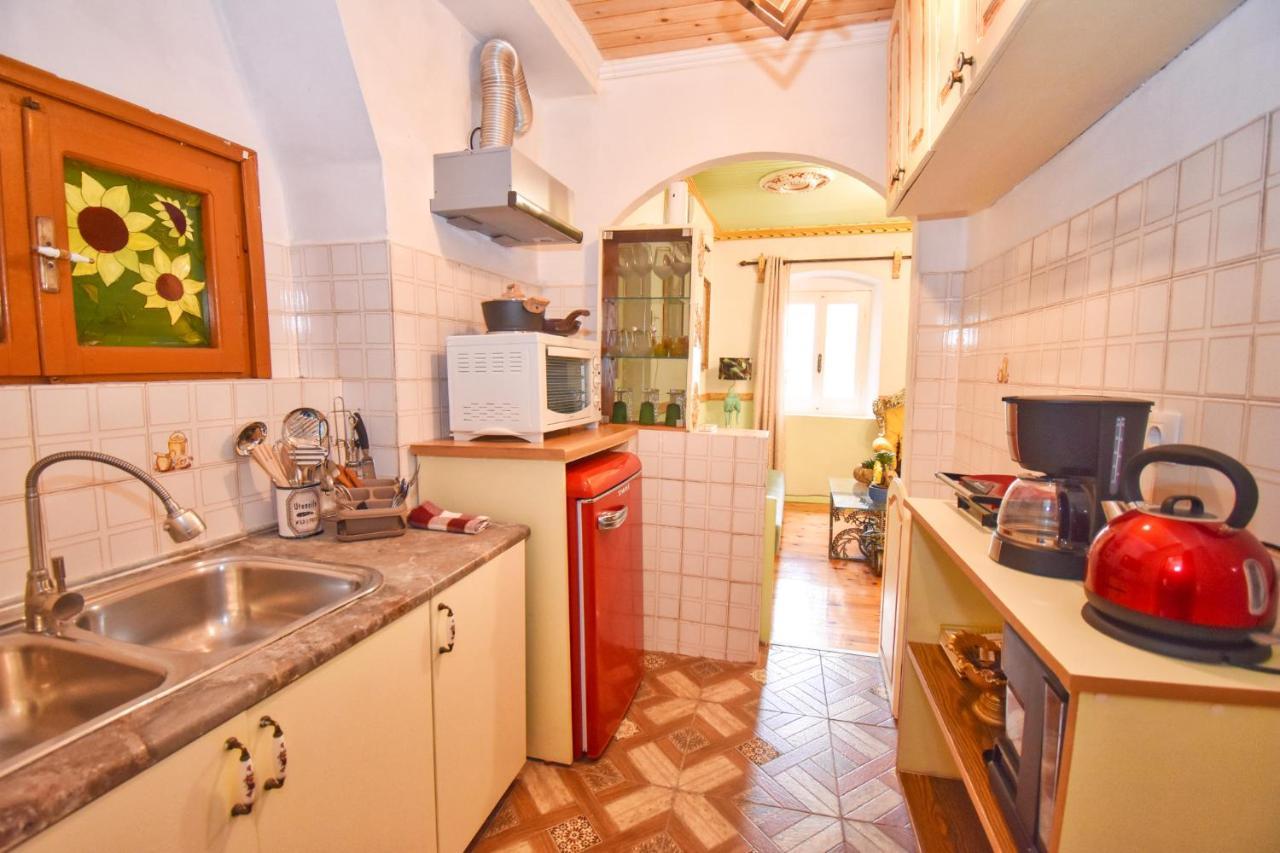 Venetian Well Gallery Apartment In Corfu Old Town المظهر الخارجي الصورة